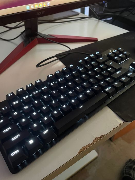 БАРТЕР Logitech клавиатура G413 TKL SE НОВА
