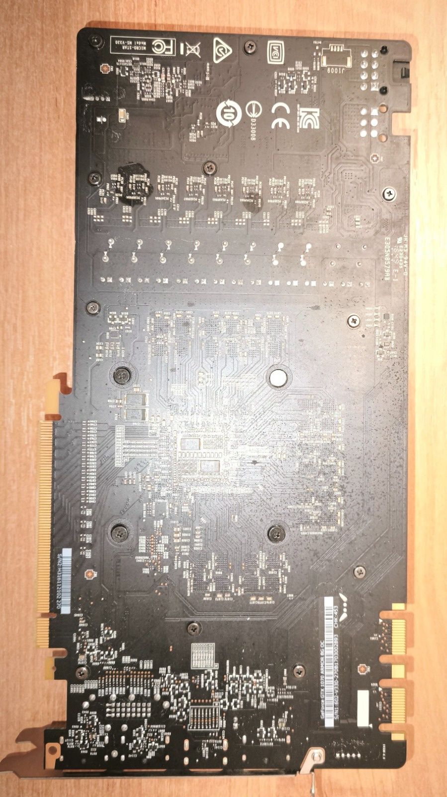 Продам видеокарту MSI GeForse GTX 1070 Armor 8gb
