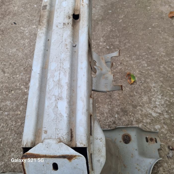 Armatura bara fata ford mondeo mk 5 cod FG93-F10922-EB