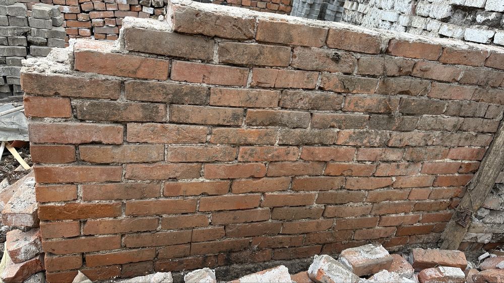 Caramida din demolări – de vânzare, stare bună