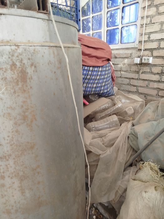 Gel va shampun ishlab ciqaradigon aparat sotiladi massaligi bilan brga