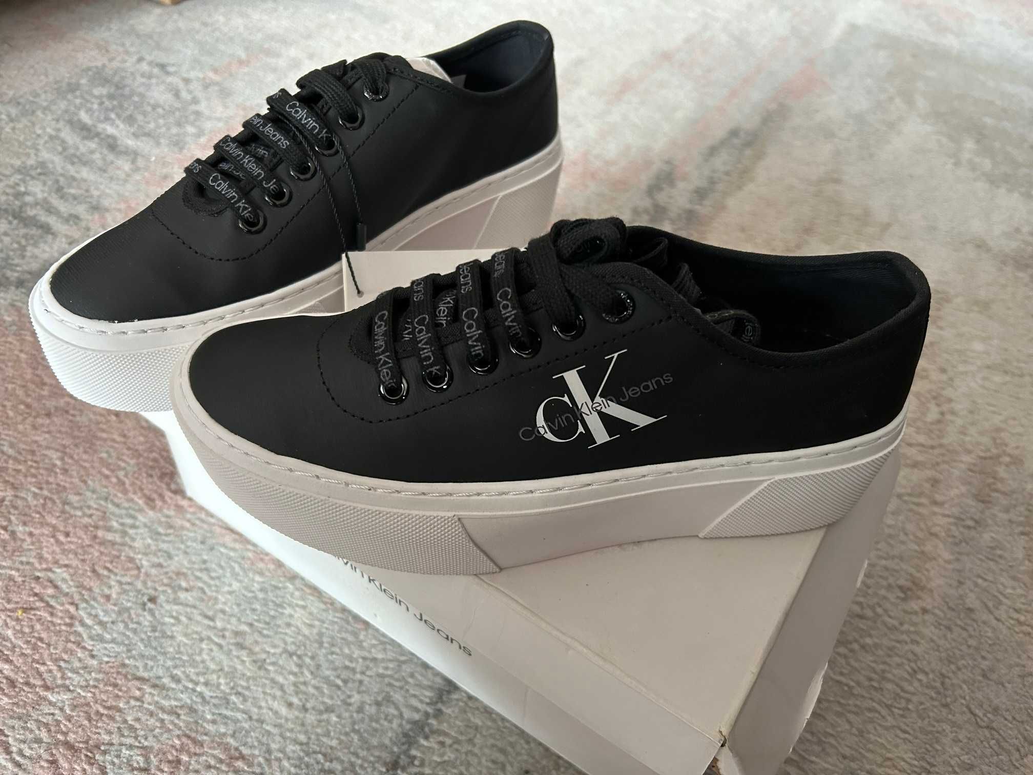 Calvin Klein Cupsole Flatform Laceup 38