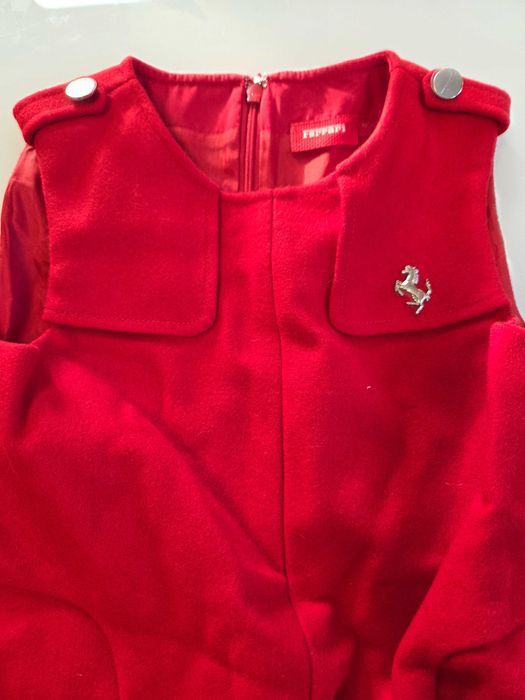 Оригинална рокля ferarry червена 6г