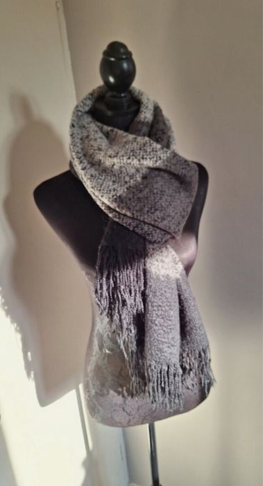 Обемен шал от H&M