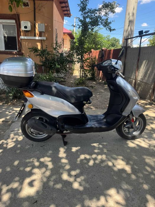 Se vinde Piaggio Fly 100