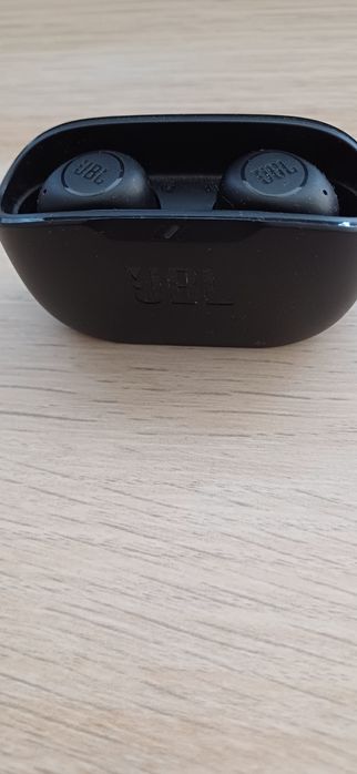 JBL Wave Buds 8 часа батерия