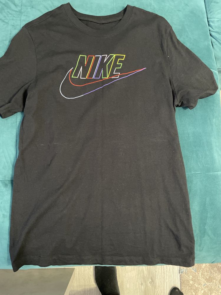 Vand tricouri,Nike,Champion