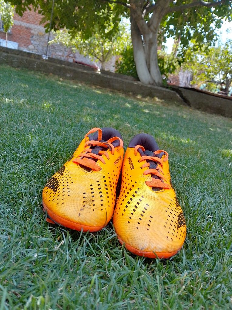 Бутонки adidas predator