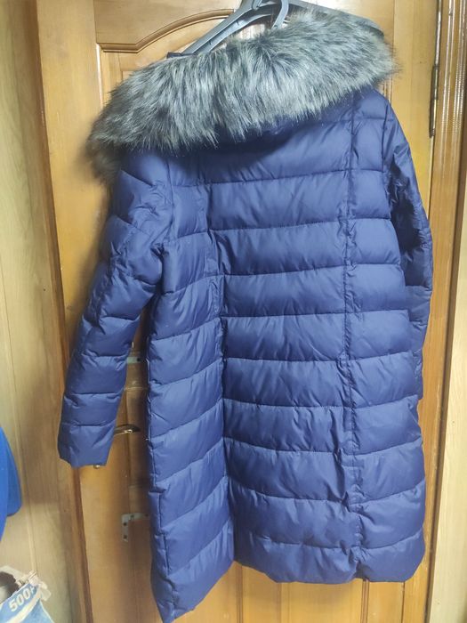 Все по 5000 ТГ. Пуховик 56 размер, дублёнка 52, куртка 48.