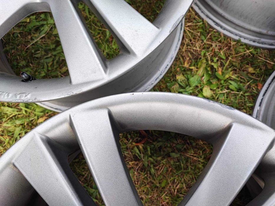 VW/Фолксваген - 17 цола 5x112 - 4 бр.  лети джанти