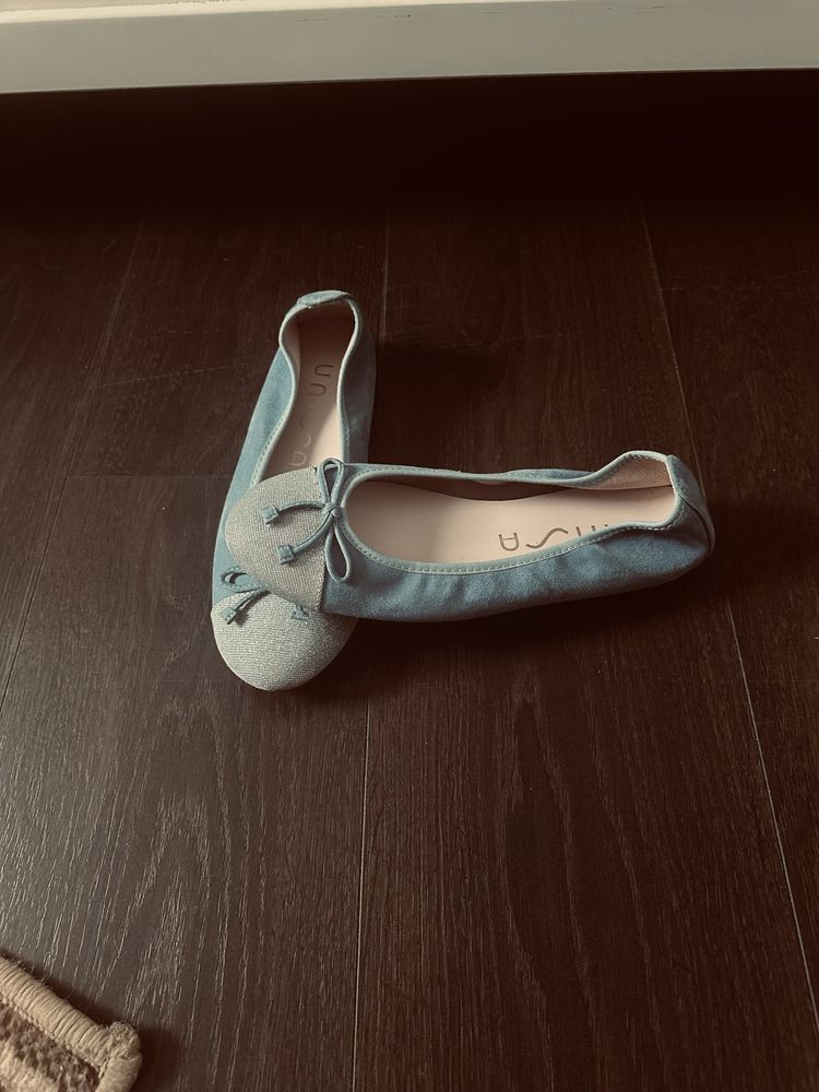 Balerini din piele intoarsa , noi marimea 37 / 38