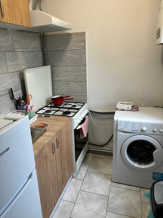 Inchiriez garsoniera in regim hotelier.