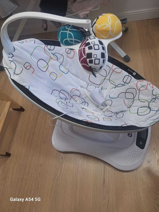 Fotoliu balansoar bebelusi 4MOMS MamaRoo 4.0 Plush, Multicolor