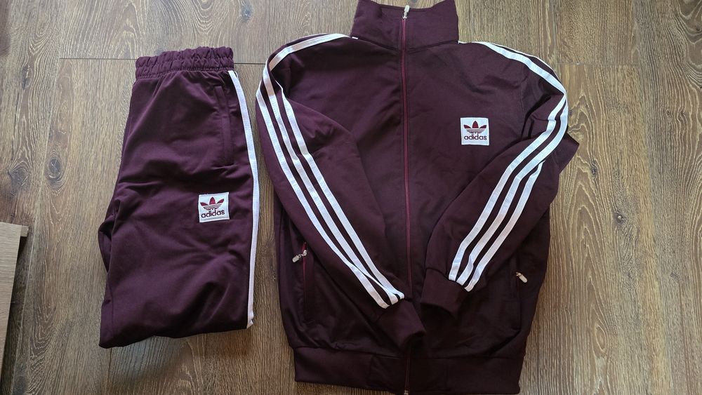 Trening Adidas  vișiniu