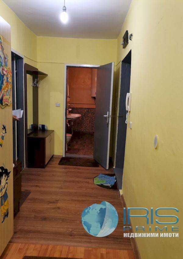 Продава се Двустаен апартамент в Шумен, 5-ти полк - 54 кв.м за 1228 €/кв.м - Снимка #3