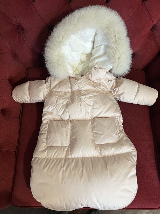 Vand combinezon- sac de iarna pentru bebelusi Moncler