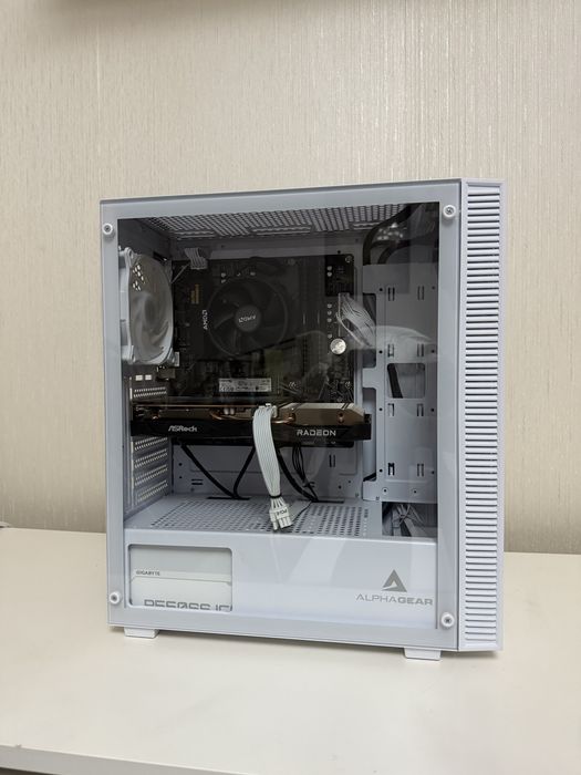 AMD Ryzen 5 5600 3.5GHz, 16GB DDR4, 1TB SSD, RX 6600 8GB GDDR6