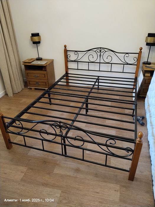 Кровать двухспальная