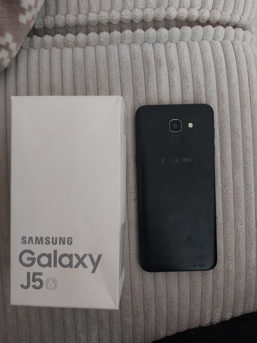 Samsung Galaxy J5, 6