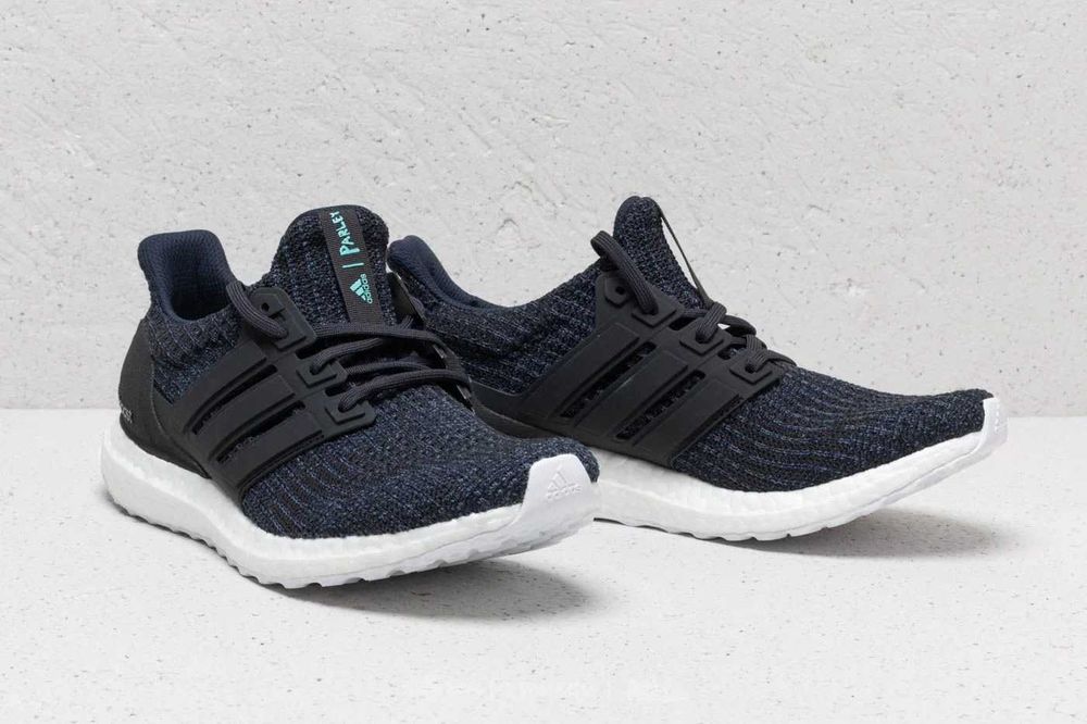 Оригинални дамски маратонки * ADIDAS ULTRABOOST PARLEY * 37 1/3