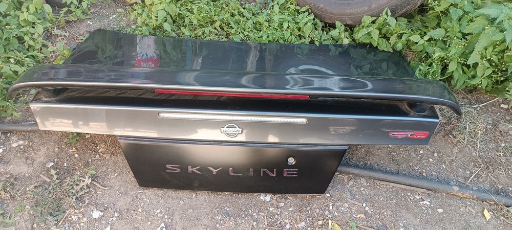 Skyline r33 крышка багажника