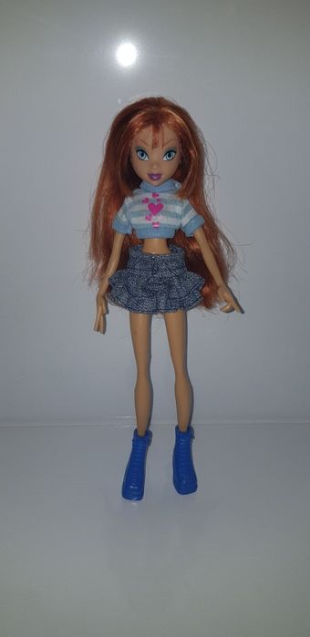Кукла Winx club mattel Bloom School girl