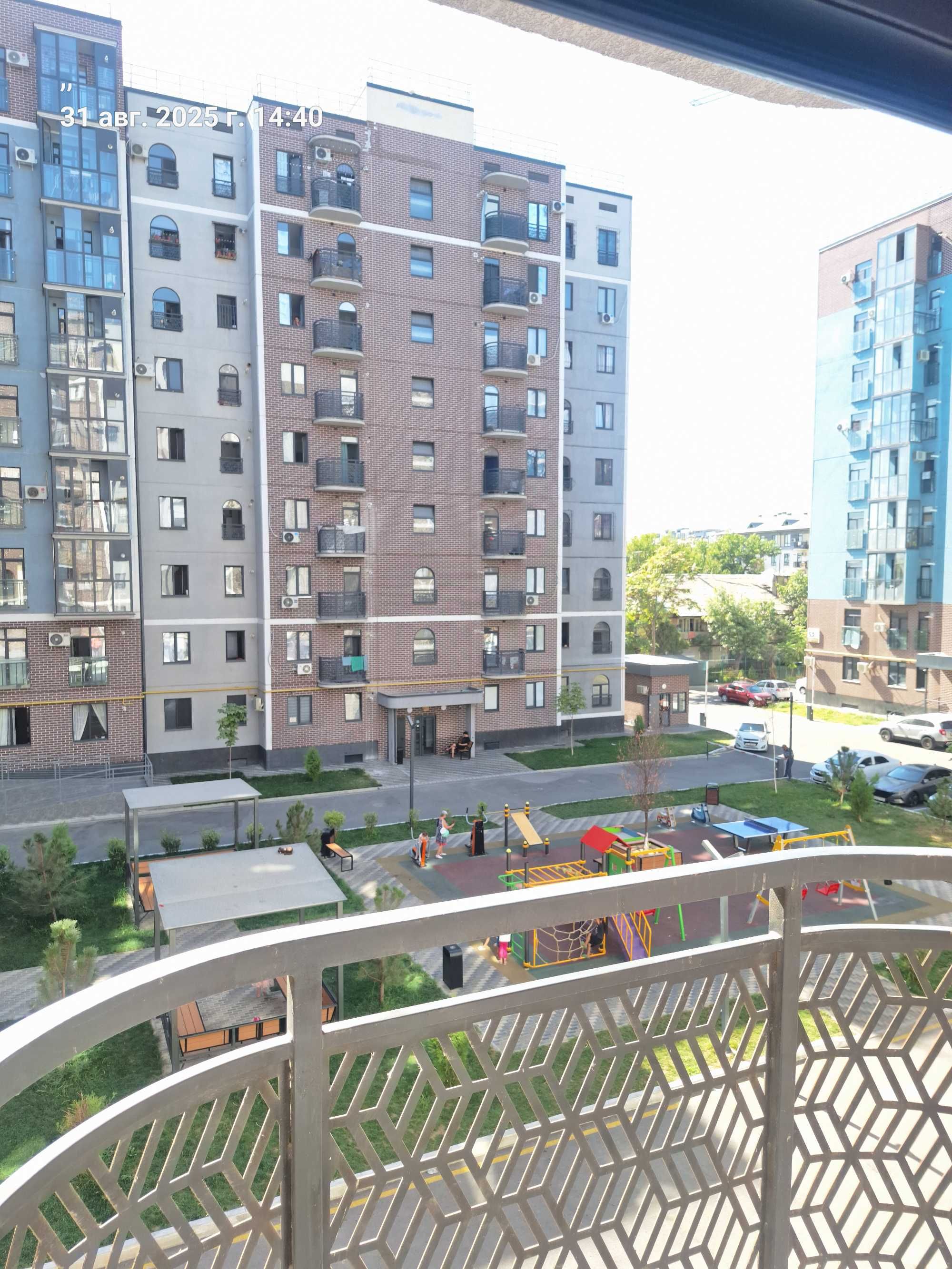 Assalom havo, Almaz 4-metro bekatda uy arenda