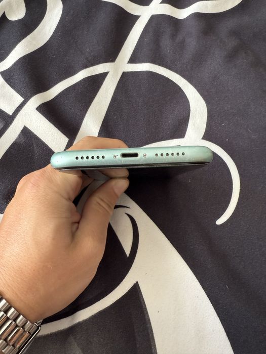 Iphone 11 128 Gb in stare foarte buna