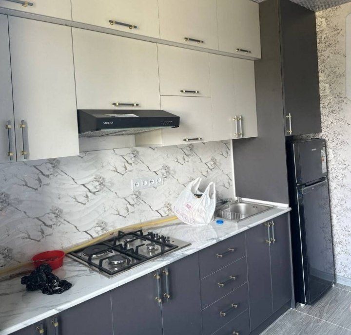 Beruniy metro yaqnida arenda