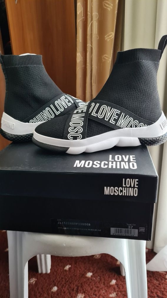 Сникърси LOVE MOSCHINO 37 номер