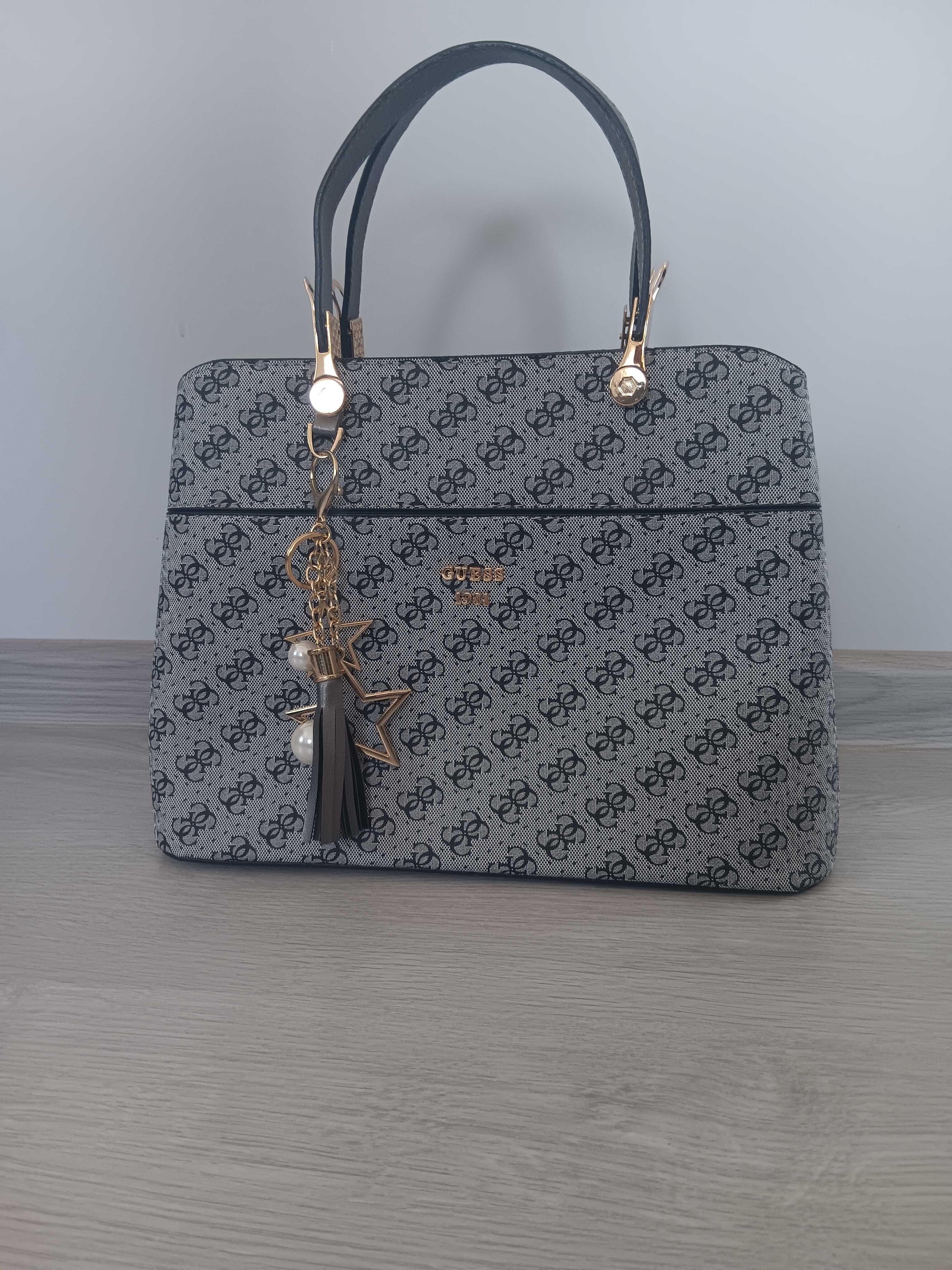 Дамска чанта Guess