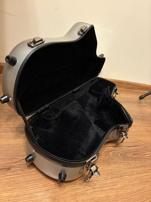 Vand cutie saxofon alto