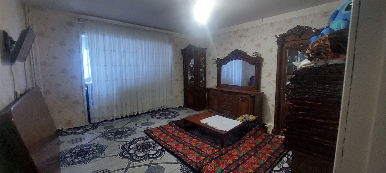 Юнусобод 18 даха 3 хона, 3/7/9 уй сотилади. Ориентир Чайка. 63 000