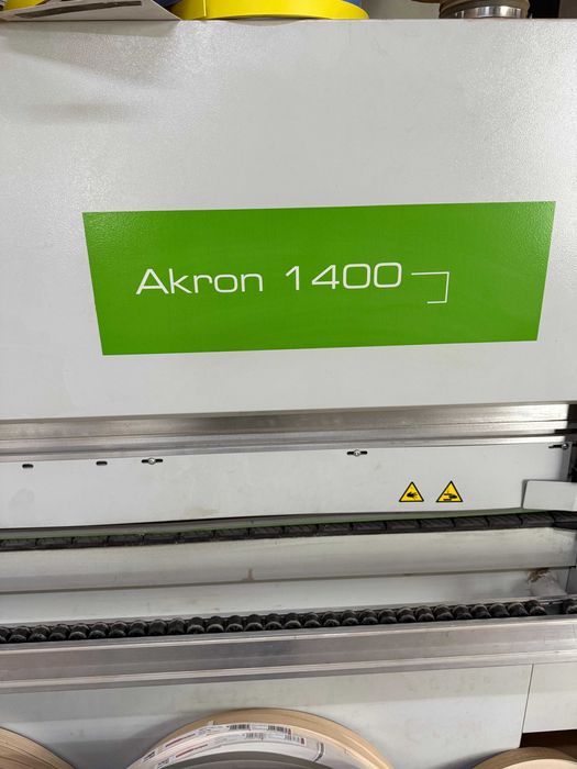 Masina aplicat cant Akron 1400 A