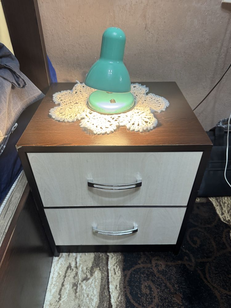 Komplekt mebel sotiladi