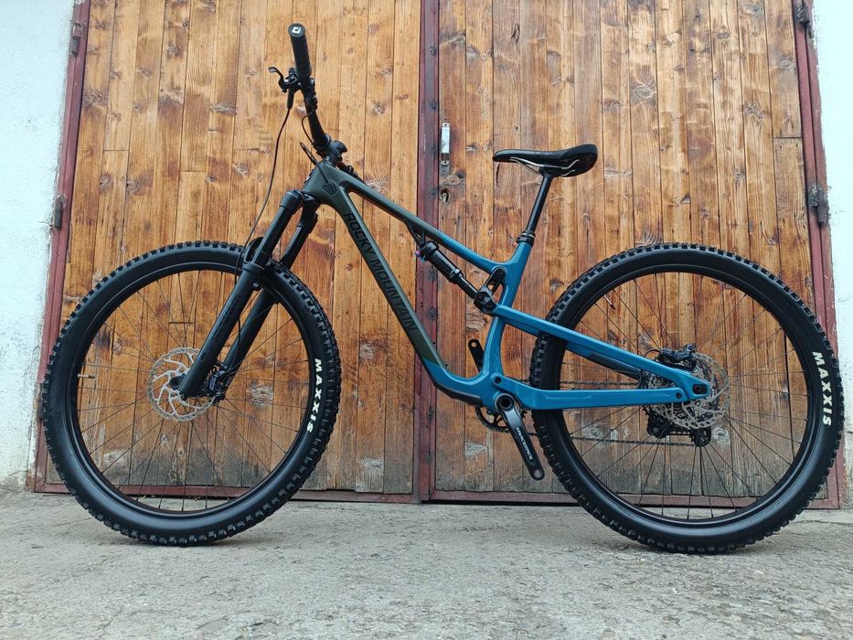 Rocky Mountain instinct 50 carbon 2023