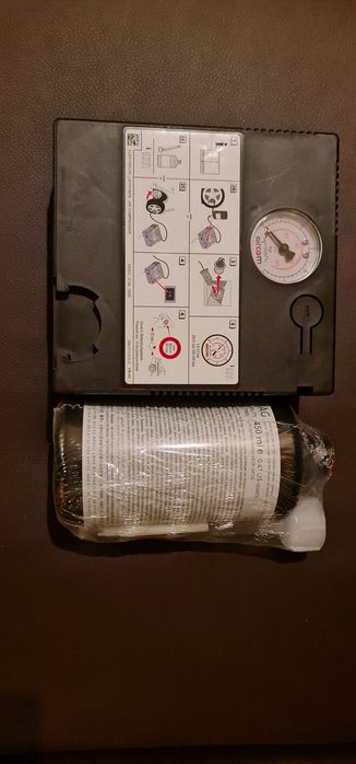 Compresor aer și recipient cu spuma