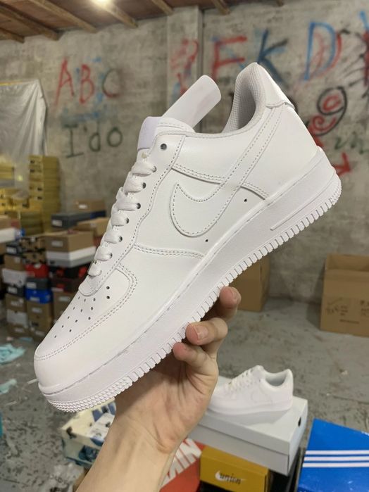 Adidasi air force 1