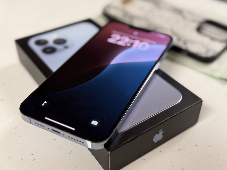 iPhone 13 Pro Max Blue / 128 GB / Cutie / Accesorii !