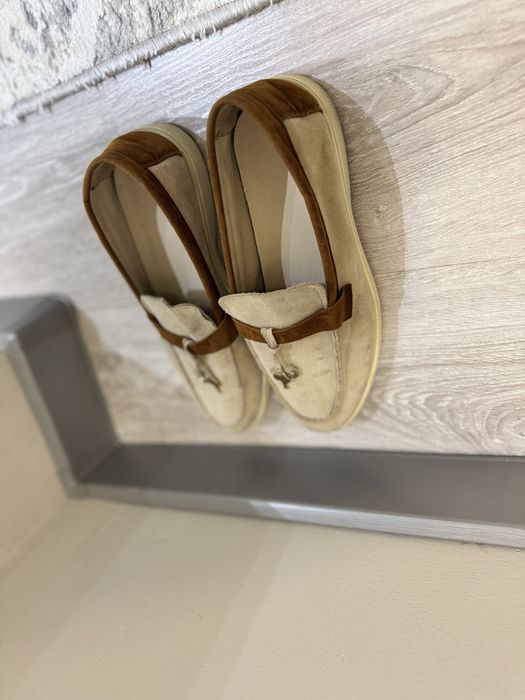 Женская кроссовка туфли 41