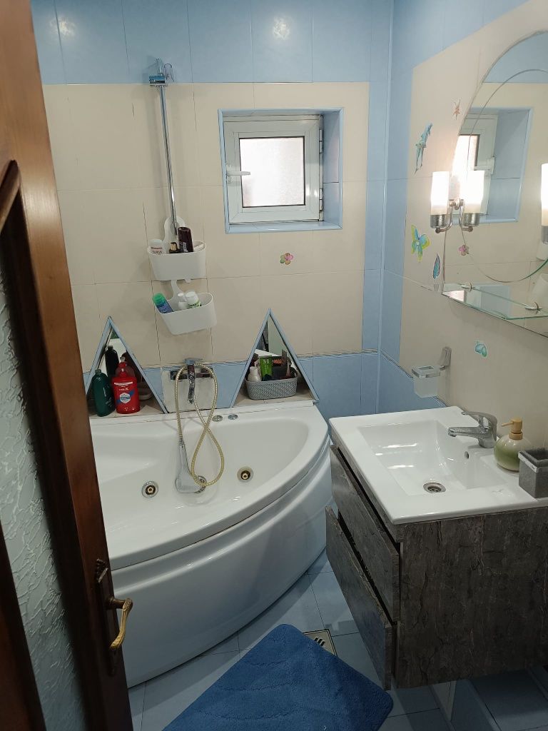 Apartament 3 camere decomandat