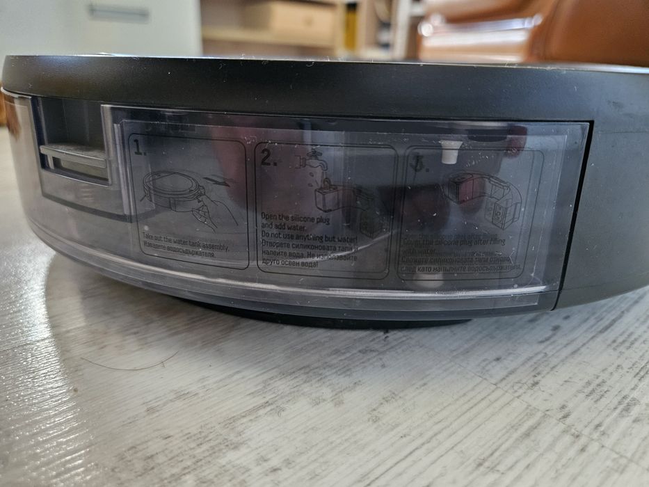 Робот прахосмукачка MUHLER Bobby 1 в черен цвят..