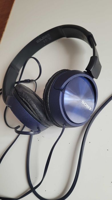 Casti Sony cu fir