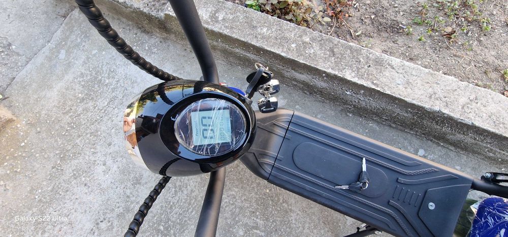 Vand scuter electric, nou nefolosit