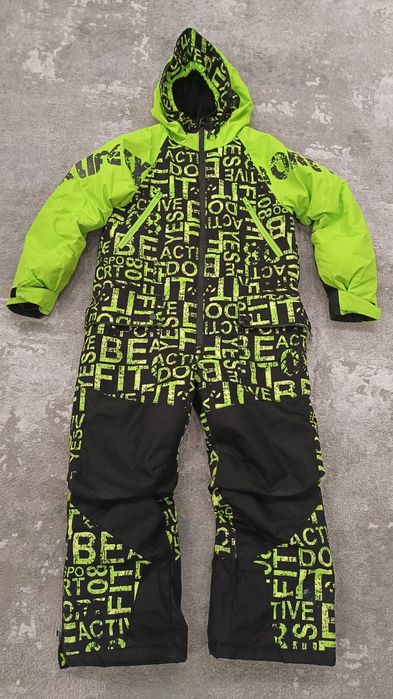 Продам комбинезон зимний