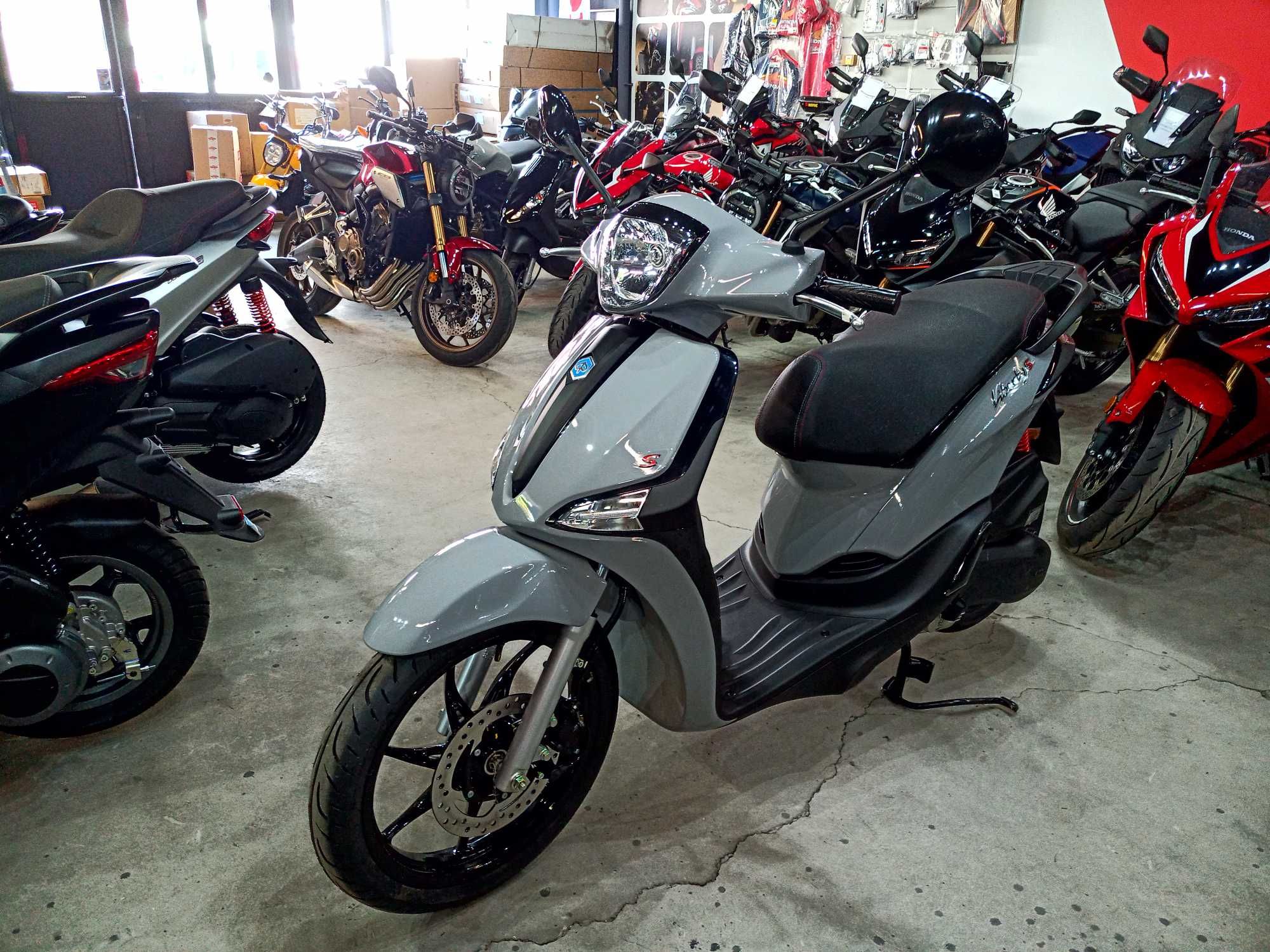 Piaggio Liberty 50S nou 0km-se conduce cu B-livrare din stoc EST BIKE