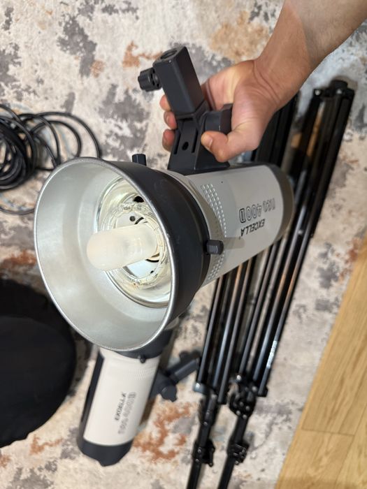 Kit studio foto – 2 monolite + trepiede + cort poze produ Kast pliabil