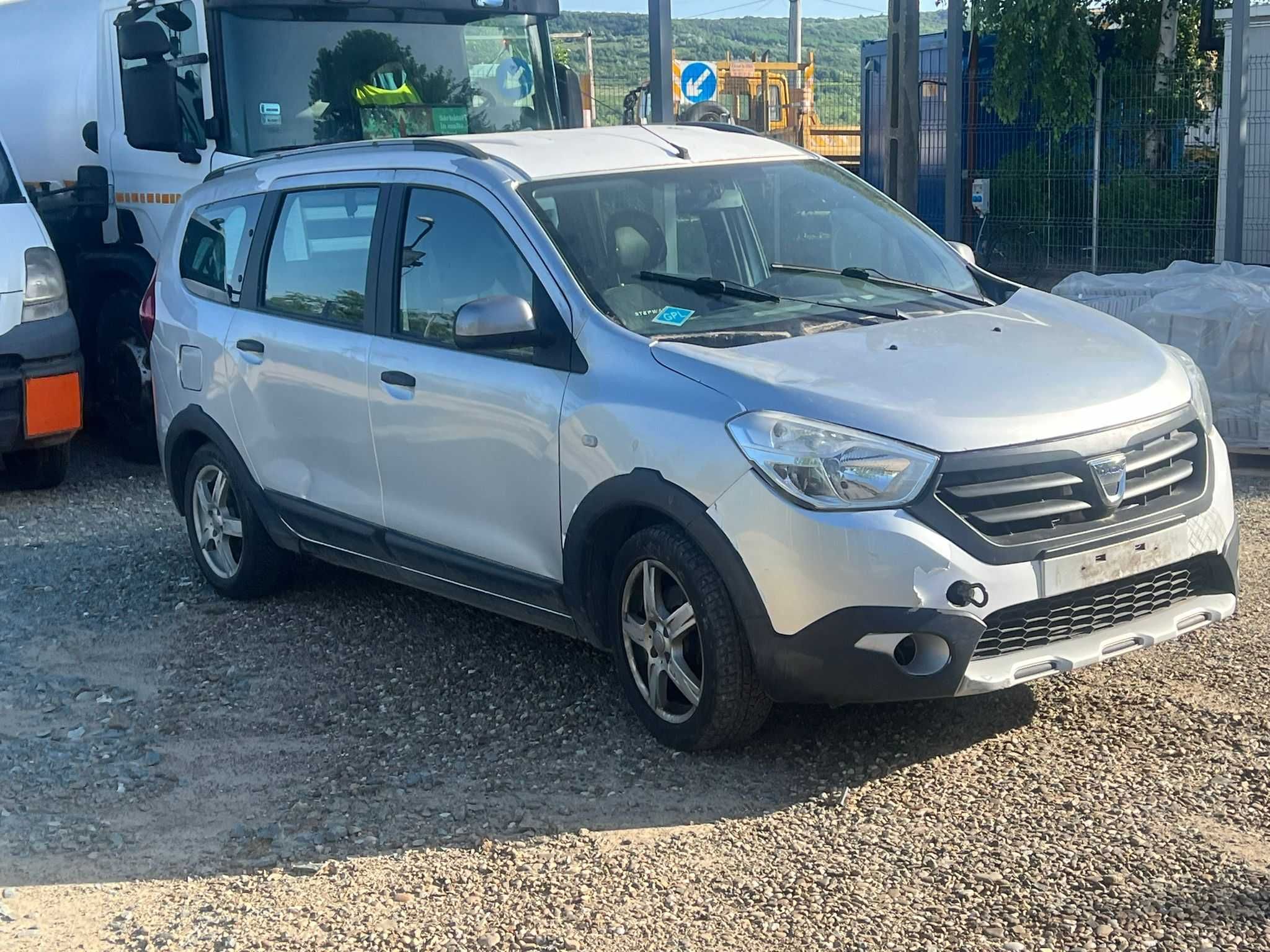 Dezmembrez Dacia Lodgy 2015 1.2 tci  stepway