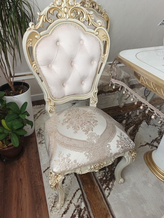 Стулья для гостиной