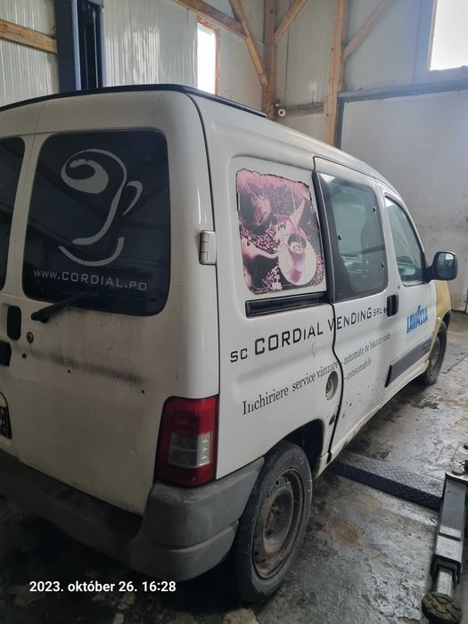 Dezmembram Citroen Berlingo 1.6 HDI 9HX